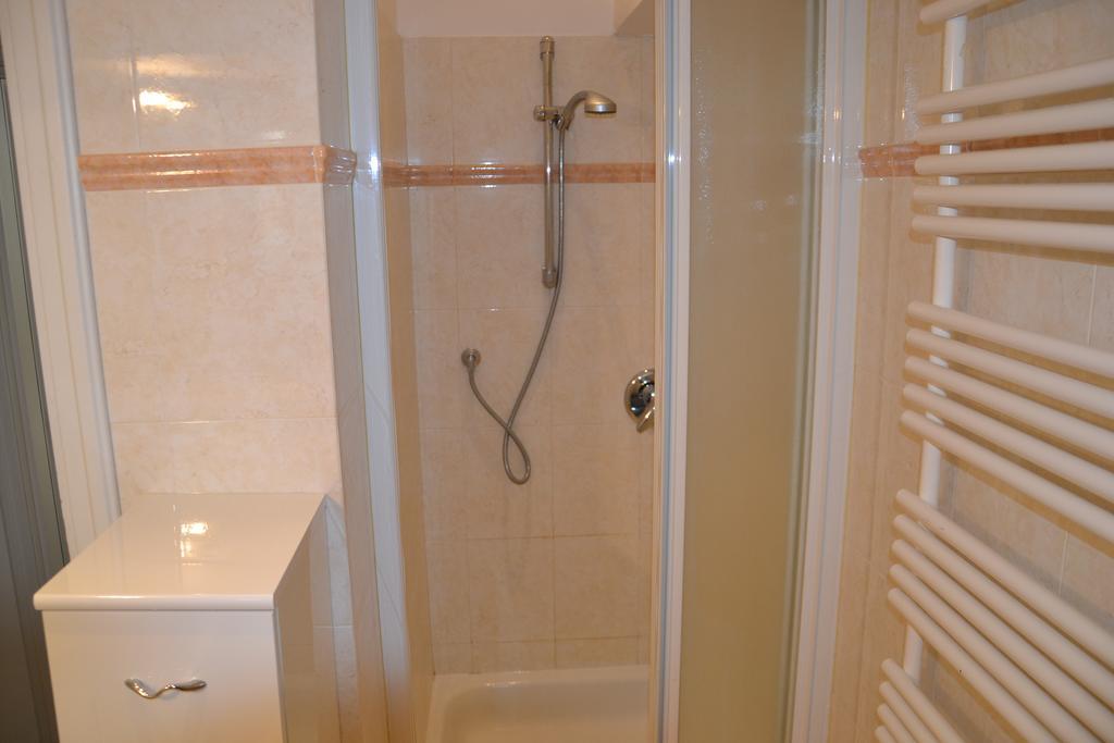 Guesthouse Bauzanum Streiter Bolzano Luaran gambar
